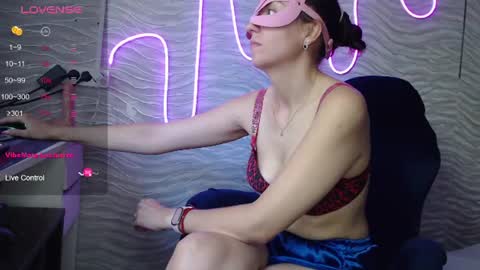 bonny_klyde95 online show from July 21, 6:05 am