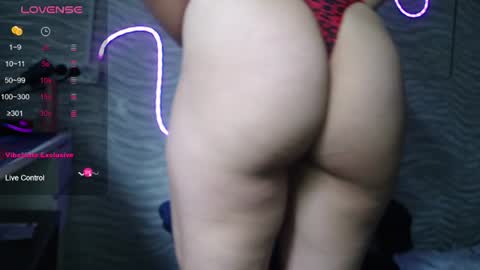 bonny_klyde95 online show from July 29, 7:17 am