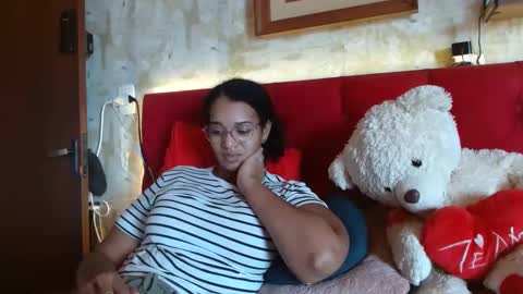 Queen Bon Vivantt online show from February 14, 4:41 pm