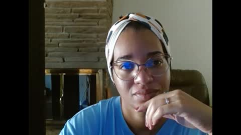 Queen Bon Vivantt online show from October 9, 1:31 pm