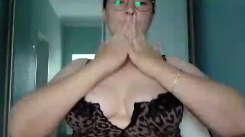 Alice online show from June 11, 3:04 am