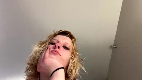 Snapshot of boobookittyfuxx chatting on February 28, 11:22 am boobookittyfuxx online show from February 28, 11:22 am