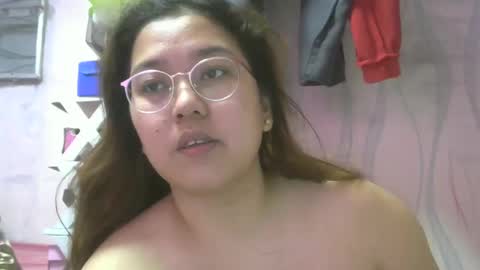 MommyMarie-Singlemom of 2. online show from March 9, 11:36 am