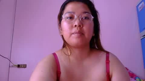 MommyMarie-Singlemom of 2. online show from May 1, 1:54 am
