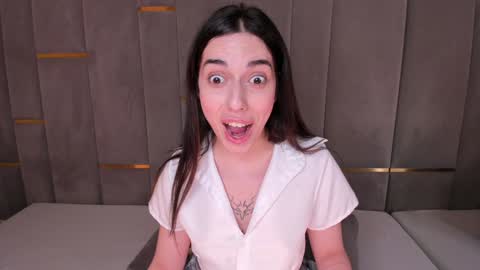 EVA online show from January 17, 7:05 pm