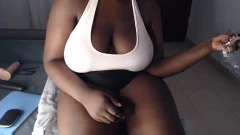 Snapshot of booby_candy chatting on December 22, 3:22 pm booby_candy online show from December 22, 3:22 pm