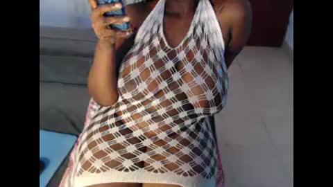 Snapshot of booby_candy chatting on December 28, 8:58 am booby_candy online show from December 28, 8:58 am