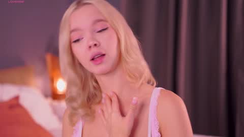 Snapshot of boobybliss chatting on September 30, 8:19 am Alina online show from September 30, 8:19 am