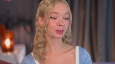 Snapshot of boobybliss chatting on October 15, 8:47 am Alina online show from October 15, 8:47 am