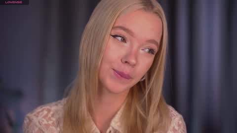 Snapshot of boobybliss chatting on October 24, 7:38 am Alina online show from October 24, 7:38 am