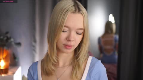 Snapshot of boobybliss chatting on November 10, 8:02 am Alina online show from November 10, 8:02 am