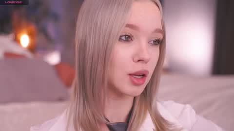 Snapshot of boobybliss chatting on November 22, 7:40 am Alina online show from November 22, 7:40 am