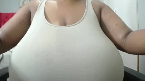 Snapshot of boobygoddessxxx chatting on November 15, 12:13 pm boobygoddessxxx online show from November 15, 12:13 pm