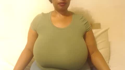 boobyqueen online show from October 9, 7:01 pm