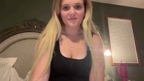 booksnlooksgirl online show from December 2, 4:09 am