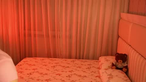 Snapshot of boootyfrytti chatting on April 19, 7:38 pm boootyfrytti online show from April 19, 7:38 pm
