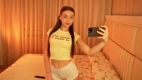 boootyfrytti online show from June 25, 7:07 pm
