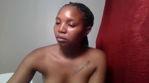 bootie_caramel online show from June 7, 2:48 am