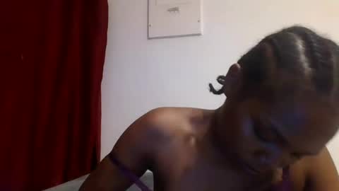 bootie_caramel online show from June 17, 6:42 pm