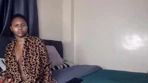 vee online show from February 10, 12:15 am