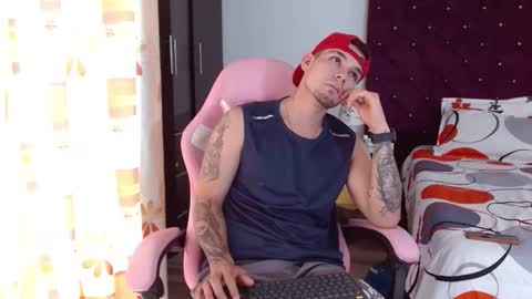 Snapshot of booyhott_ chatting on October 26, 6:25 pm booyhott_ online show from October 26, 6:25 pm