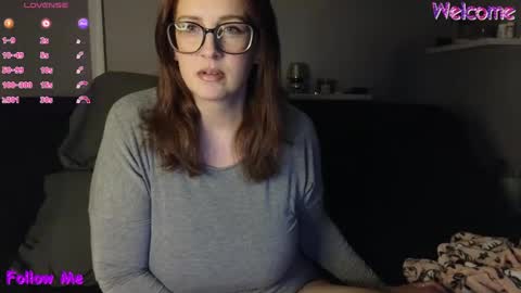 boredbustyhousewife online show from February 18, 4:58 am