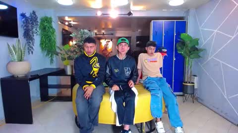 THOMAS AND DAMIAND online show from October 14, 4:02 am