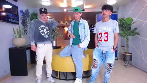 THOMAS AND DAMIAND online show from October 15, 4:12 am