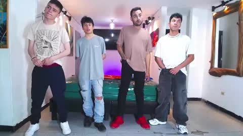 THOMAS AND DAMIAND online show from November 24, 6:40 pm