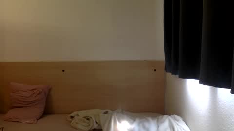 boss200004 online show from April 8, 10:37 am