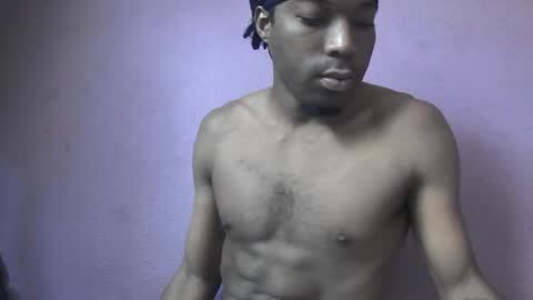 Snapshot of boss_playa98 chatting on April 18, 7:07 pm boss_playa98 online show from April 18, 7:07 pm