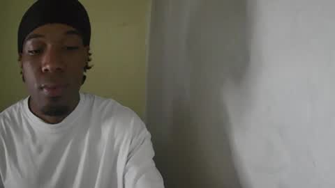Snapshot of boss_playa98 chatting on May 13, 2:09 am boss_playa98 online show from May 13, 2:09 am