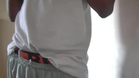 Snapshot of boss_playa98 chatting on May 15, 9:00 pm boss_playa98 online show from May 15, 9:00 pm