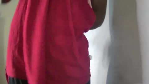 Snapshot of boss_playa98 chatting on May 31, 9:49 pm boss_playa98 online show from May 31, 9:49 pm