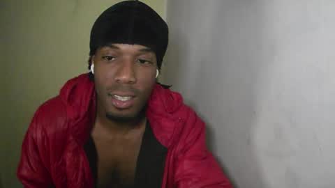 Snapshot of boss_playa98 chatting on June 4, 3:23 am boss_playa98 online show from June 4, 3:23 am