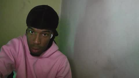 Snapshot of boss_playa98 chatting on June 9, 4:57 am boss_playa98 online show from June 9, 4:57 am