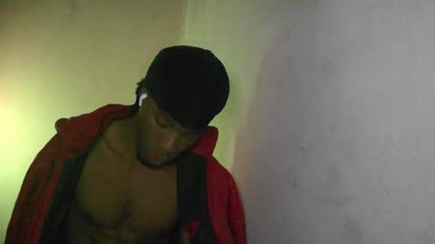 Snapshot of boss_playa98 chatting on June 14, 2:24 am boss_playa98 online show from June 14, 2:24 am