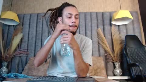 Snapshot of bossdominator1 chatting on September 27, 5:01 am Boss online show from September 27, 5:01 am