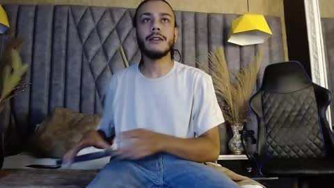 Snapshot of bossdominator1 chatting on October 6, 3:04 am Boss online show from October 6, 3:04 am