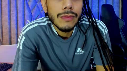 Snapshot of bossdominator1 chatting on October 22, 4:02 am Boss online show from October 22, 4:02 am