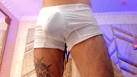 Snapshot of bossdominator1 chatting on October 23, 4:34 am Boss online show from October 23, 4:34 am