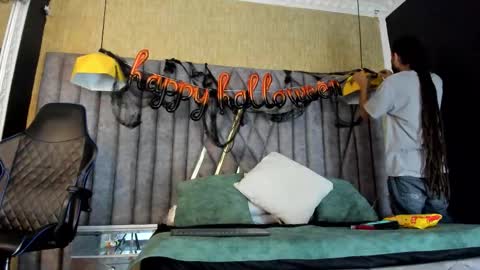 Snapshot of bossdominator1 chatting on October 29, 3:31 am Boss online show from October 29, 3:31 am