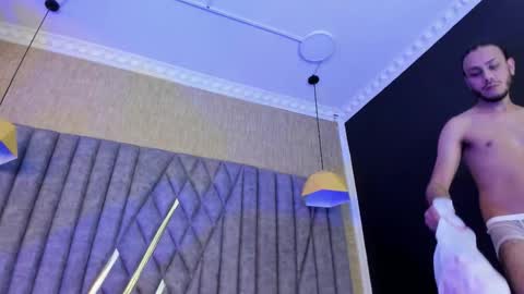 Snapshot of bossdominator1 chatting on November 12, 3:18 am Boss online show from November 12, 3:18 am