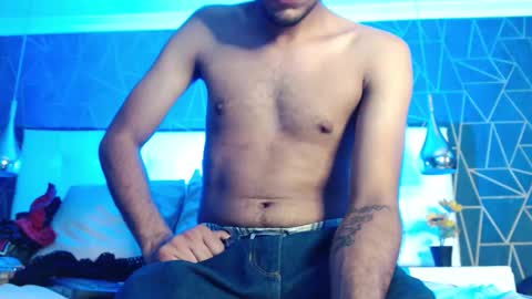 Snapshot of bossdominator1 chatting on December 4, 4:33 am Boss online show from December 4, 4:33 am