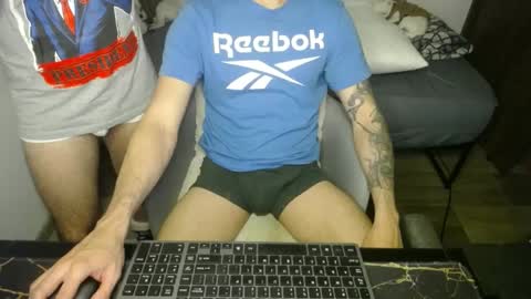 bossking019 online show from December 6, 5:20 am