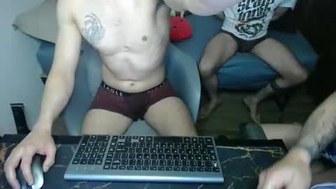 bossking019 online show from February 16, 1:36 am