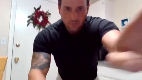 Snapshot of bosslife505050 chatting on December 28, 10:25 am The Italian Boss online show from December 28, 10:25 am