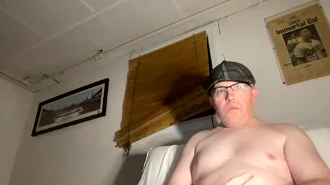 Snapshot of bostonirish45 chatting on January 15, 1:10 am bostonirish45 online show from January 15, 1:10 am