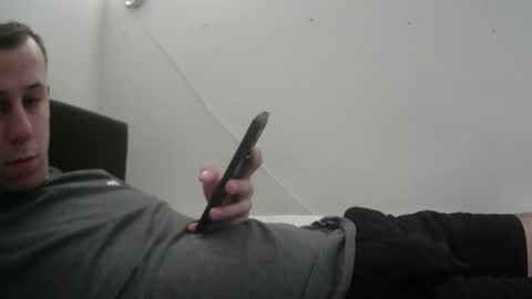 botisz01 online show from November 3, 7:04 pm