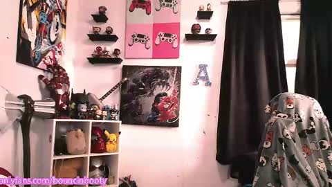 Snapshot of bouncinbooty chatting on May 23, 4:44 pm Pumpkin Butt online show from May 23, 4:44 pm